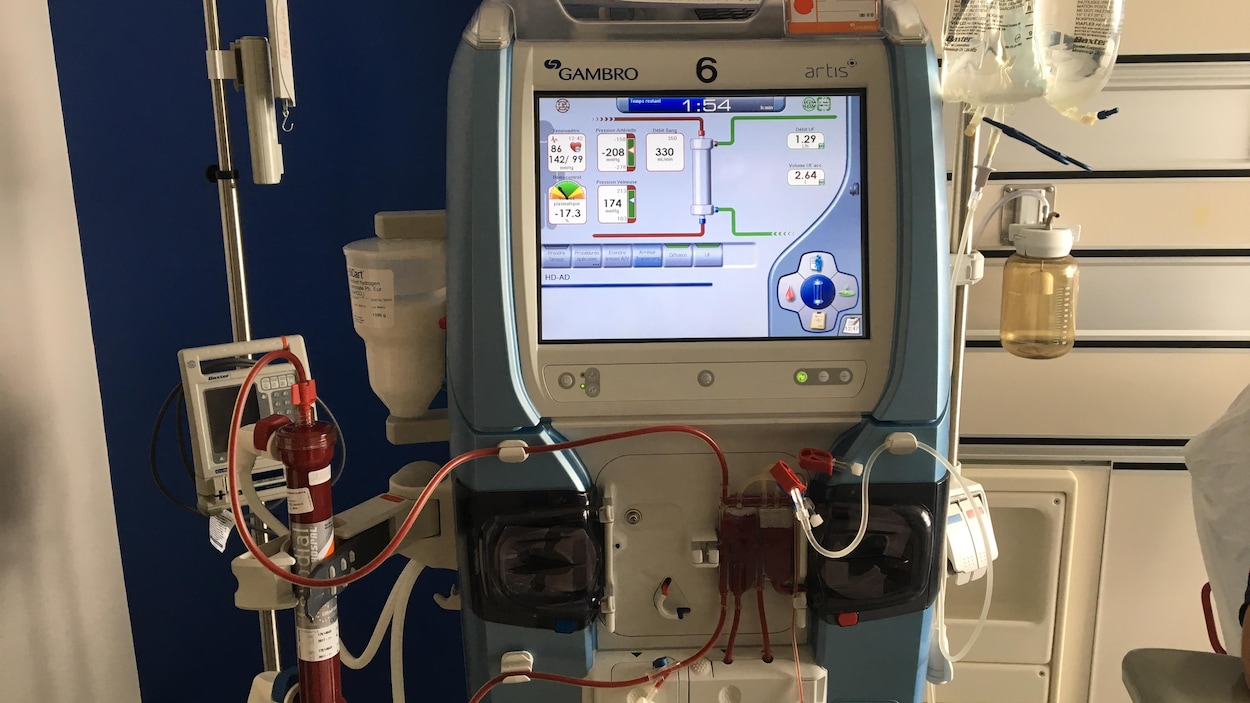 Une machine d'hémodialyse dans un hôpital.