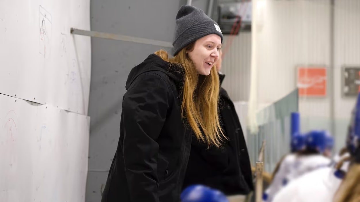 Une ex-entraîneuse de hockey condamnée à 6 ans de prison pour agression sexuelle