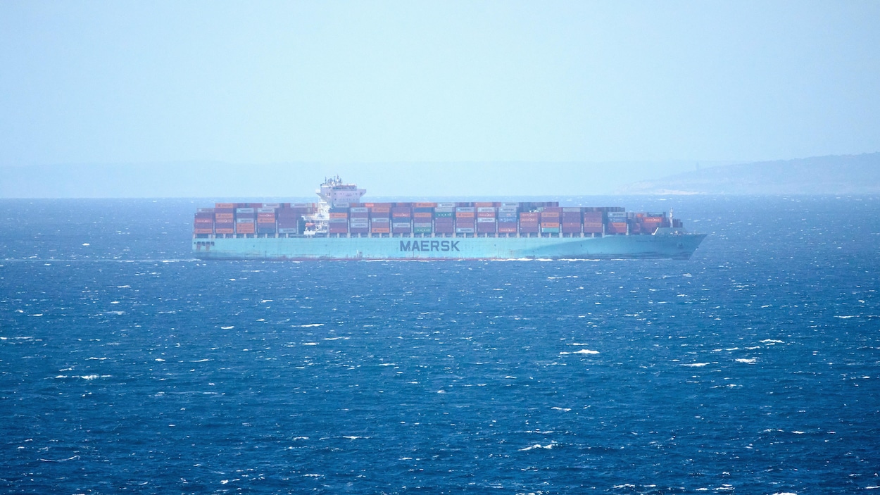 Maersk annonce qu’un de ses navires a quitté le détroit d’Ormuz sous escorte américaine