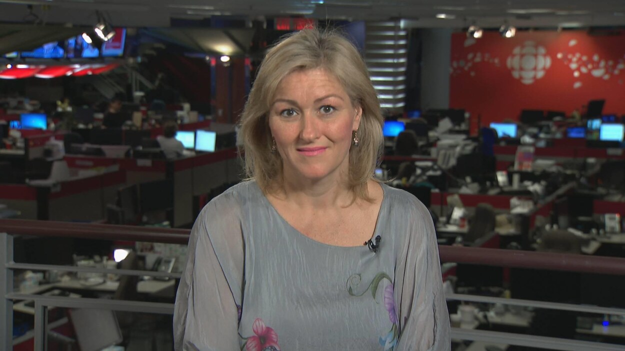 Magali Picard dans les studios de Radio-Canada.