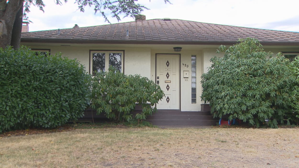 Une maison unifamiliale au coin des rues Cambie et 35e avenue à Vancouver en vente pour 11 millions $ Une maison unifamiliale au coin des rues Cambie et 35e avenue à Vancouver en vente pour 11 millions $