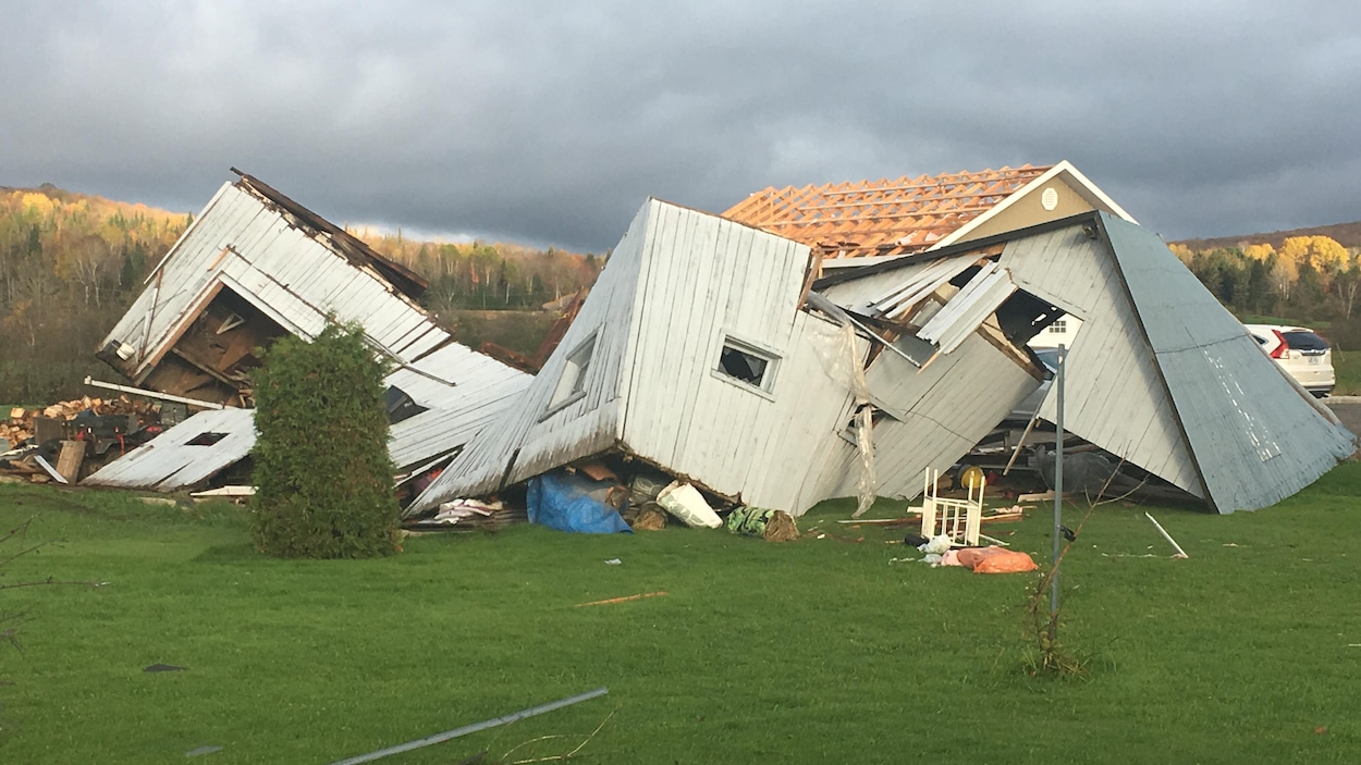 Maisons détruites à Mont-Laurier : la thèse de la tornade se confirme