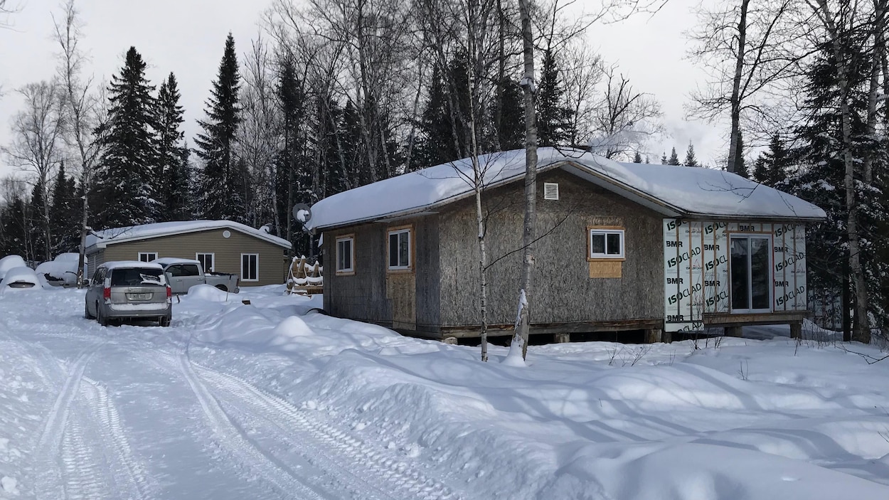 Une résidence de la communauté autochtone de Kitcisakik. Une résidence de la communauté autochtone de Kitcisakik.