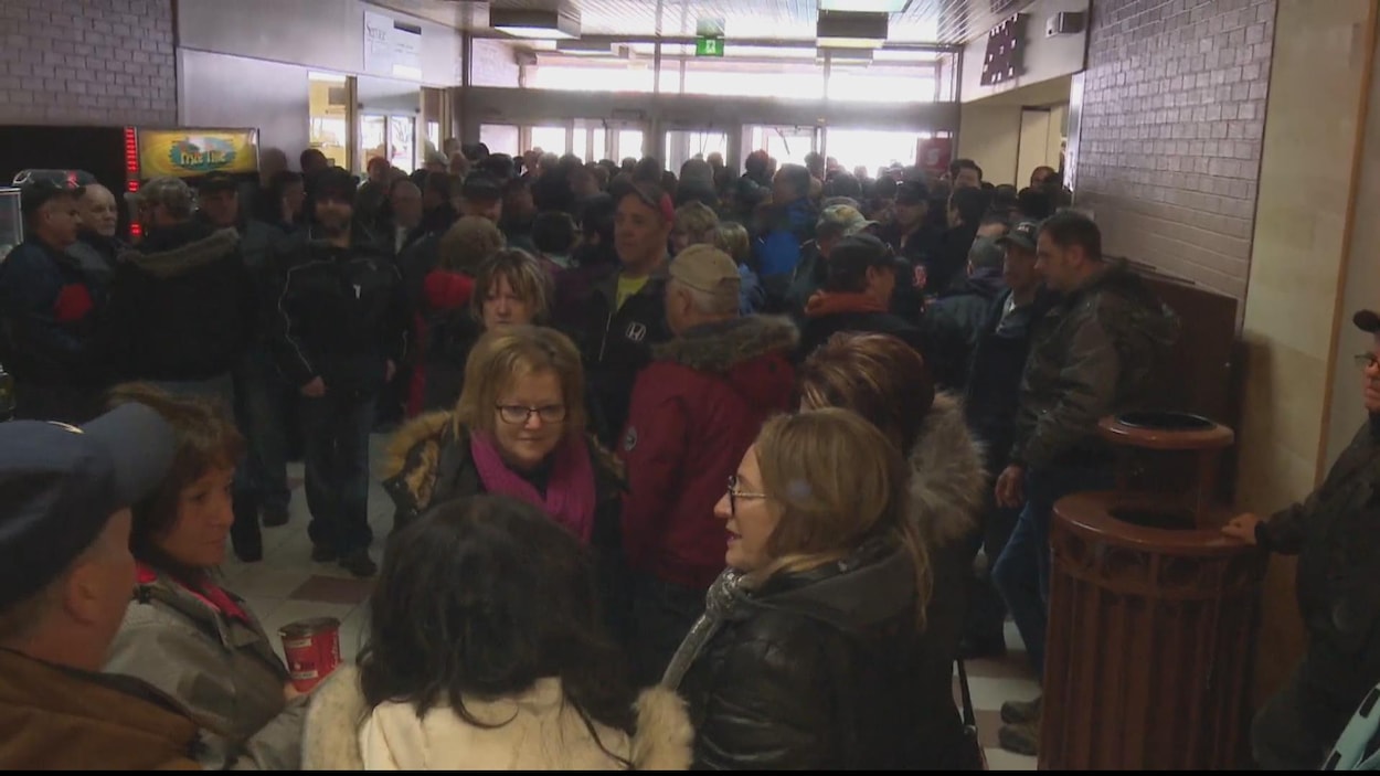 La manifestation de Tracadie a attiré quelque 200 manifestants. La manifestation de Tracadie a attiré quelque 200 manifestants.