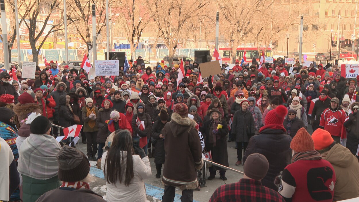 Manifestation contre la séparation : « Je suis Canadien d’abord, Albertain ensuite »