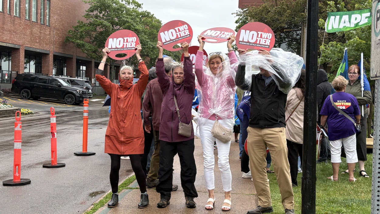 Manifestation contre un système de santé « à deux vitesses »