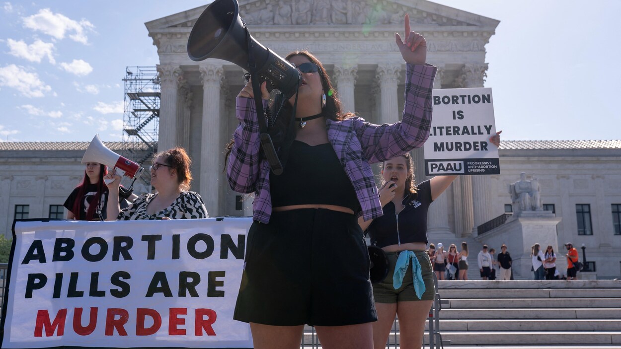 La Cour Suprême Des États Unis Maintient Pour Linstant Laccès à La Pilule Abortive Radio Canada 8999