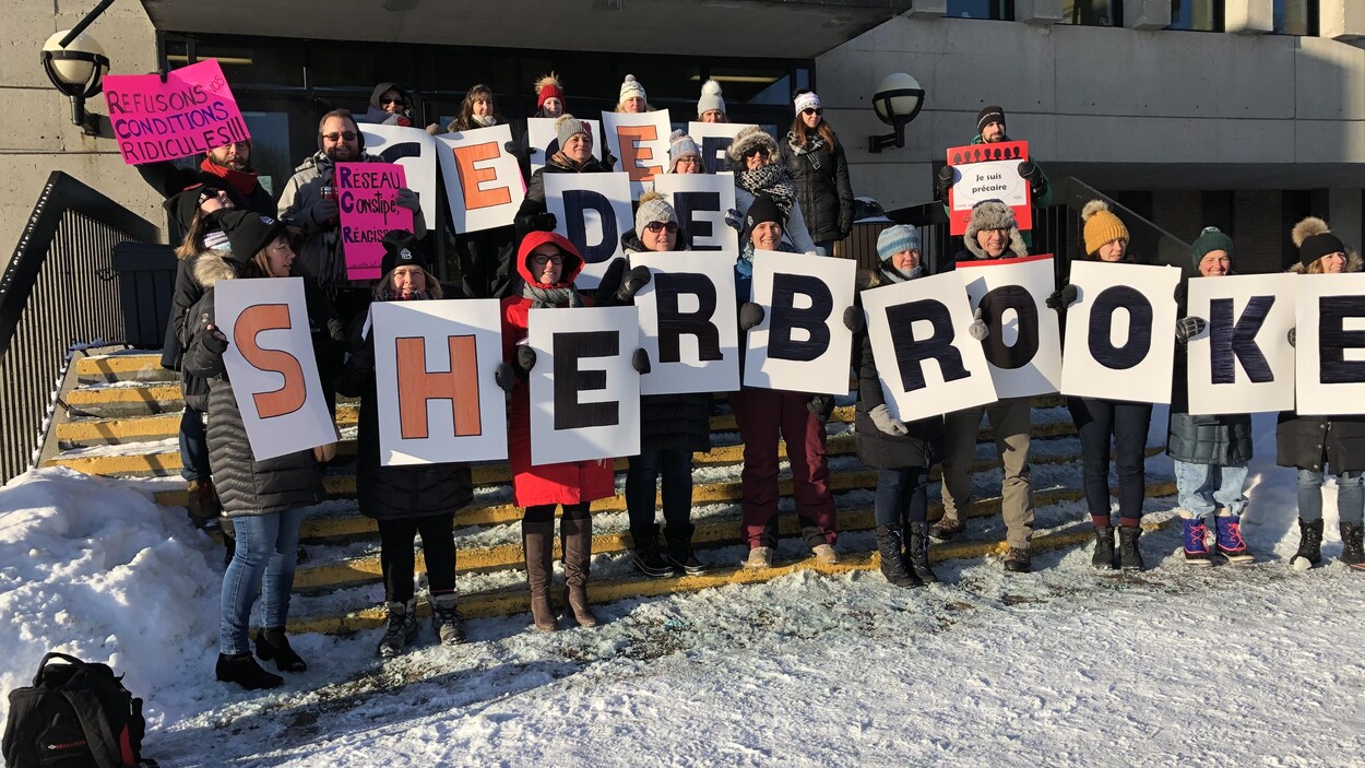 Manifestation au Cégep de Sherbrooke.
