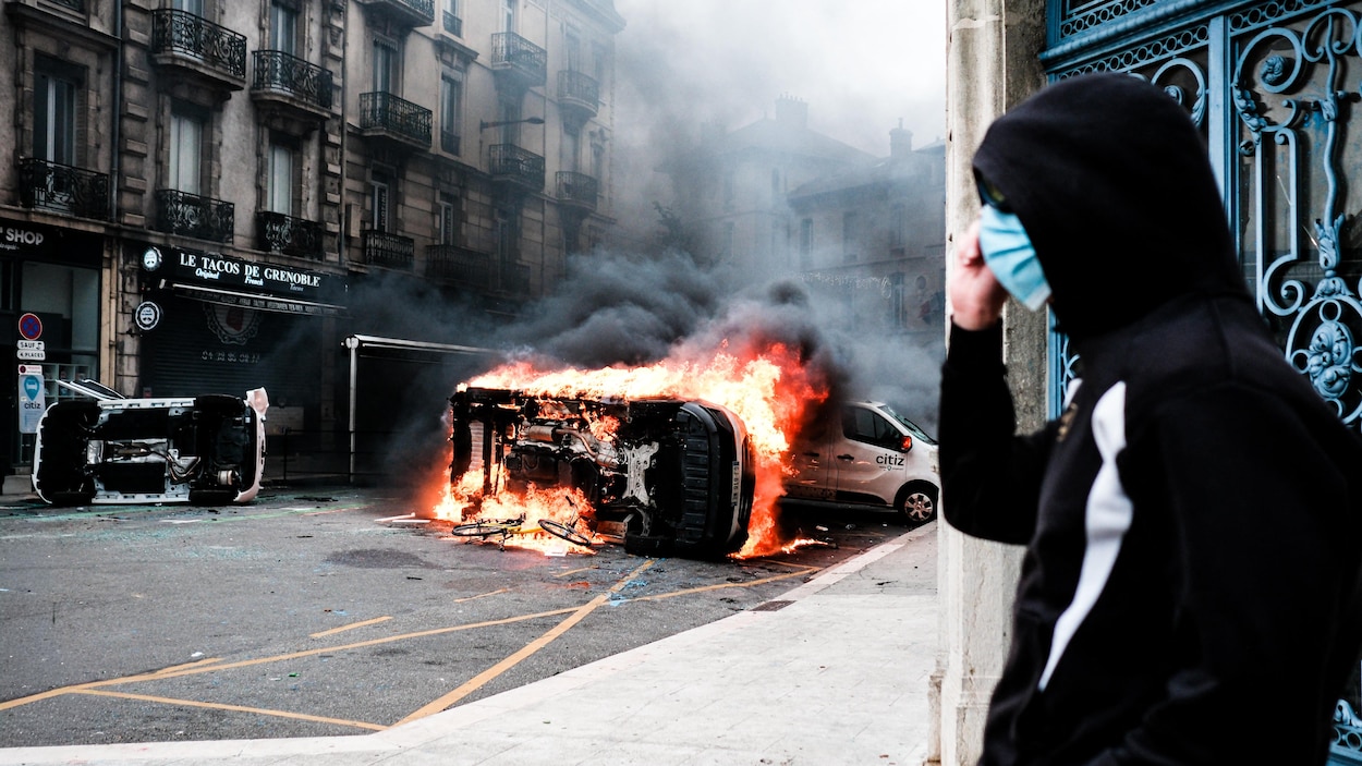 France : heurts dans plusieurs villes après des manifestations calmes