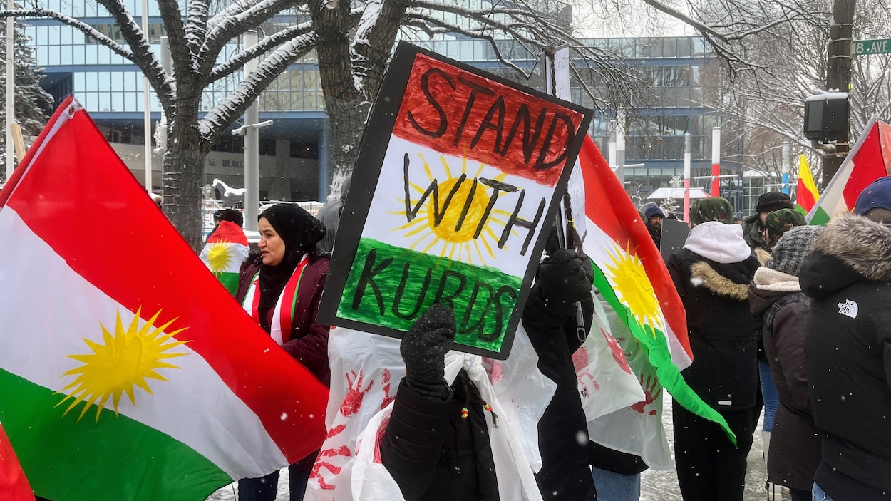 La communauté kurde manifeste à Calgary contre les attaques au Rojava