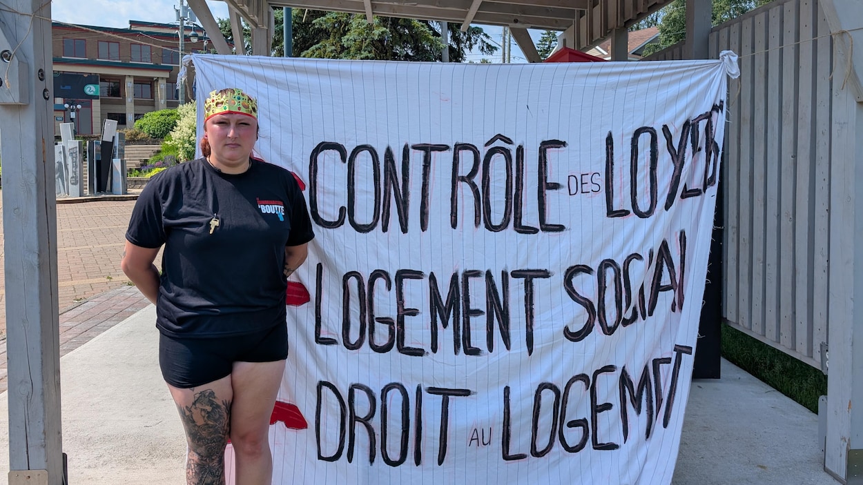 Une manifestation contre le prix des logements à Rouyn-Noranda