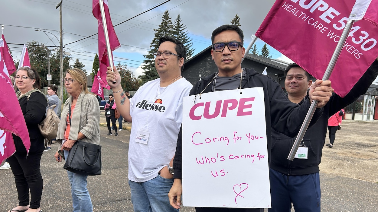 Les membres du plus grand syndicat de la santé votent à 99 % en faveur d’une grève