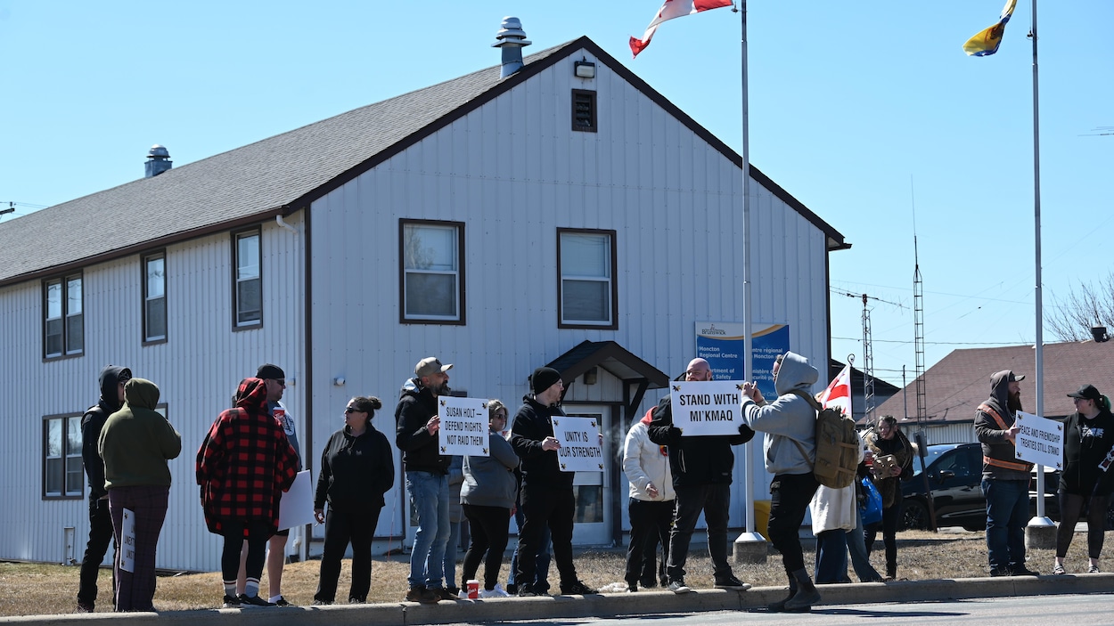 Fermeture forcée du L’Nuk à Moncton : « un génocide économique », dit le propriétaire