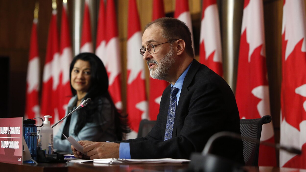 Marc Berthiaume en conférence de presse.