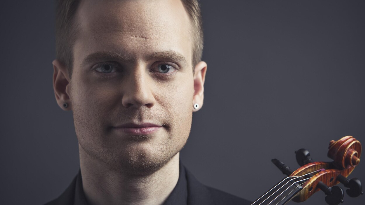 Une photo du violoniste Marc Djokic Une photo du violoniste Marc Djokic