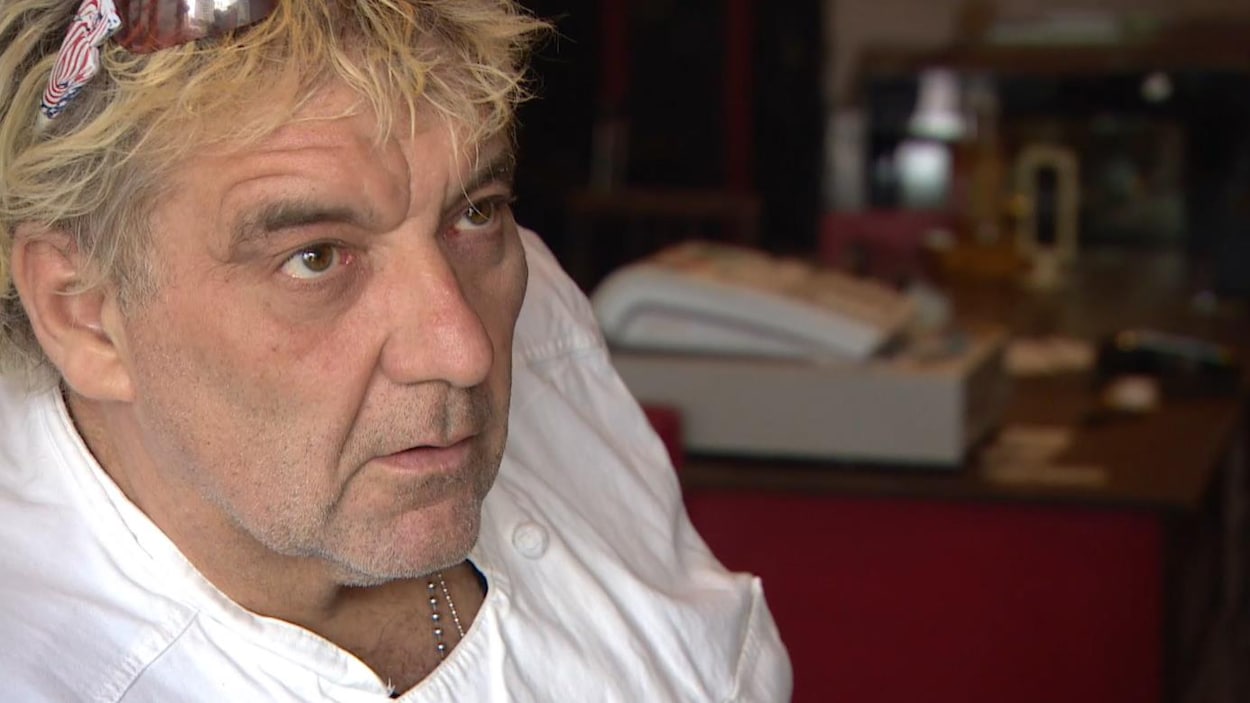 Le portrait d'un homme Le portrait d'un homme