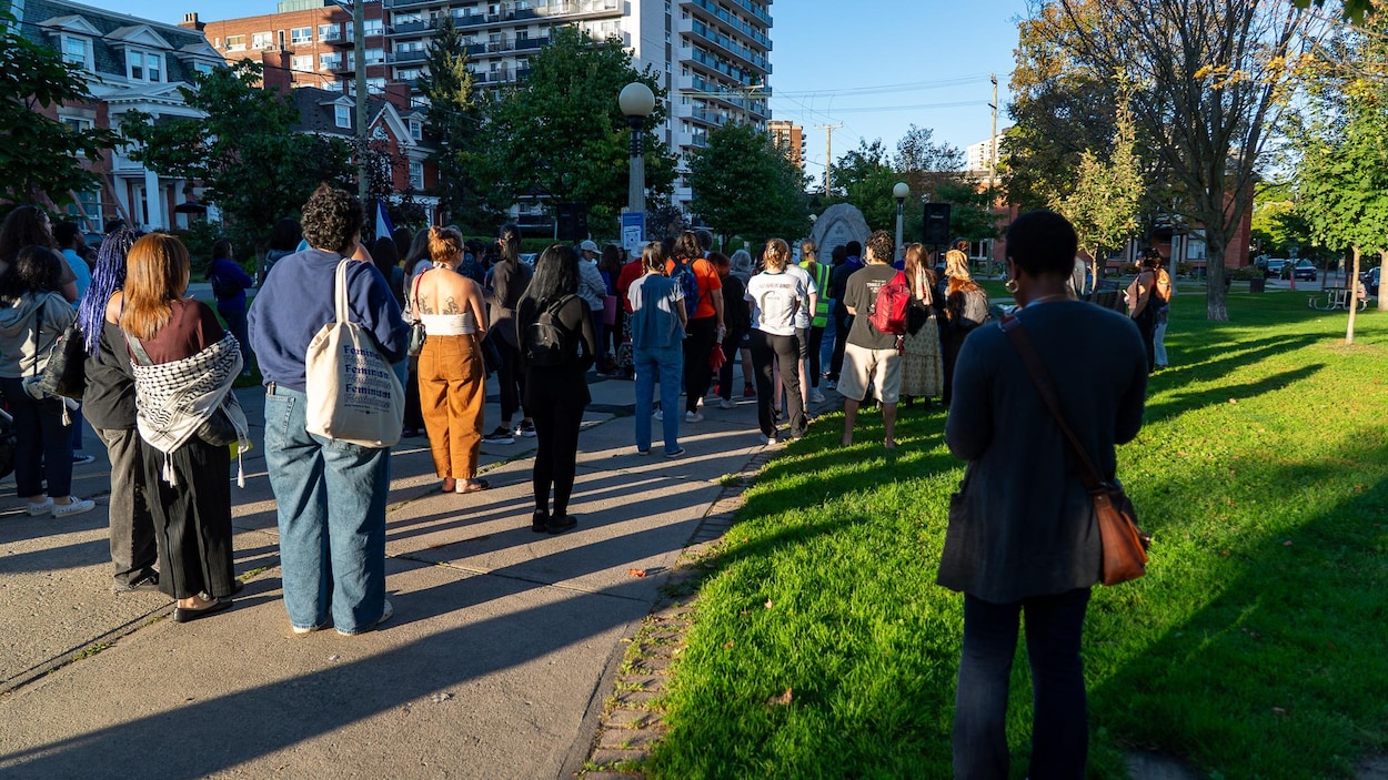 Une marche contre la violence faite aux femmes dans un contexte d’élections