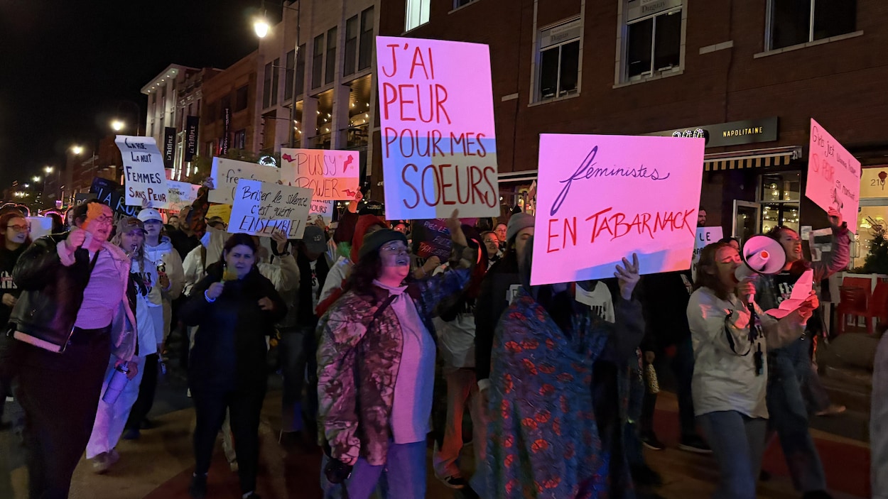 Une marche pour dénoncer les violences faites aux femmes