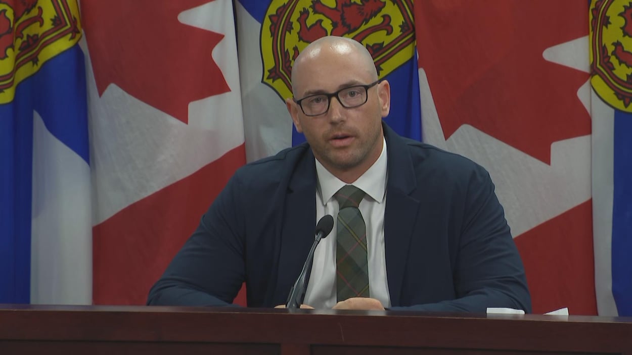 Rap misogyne : un ministre néo-écossais sur la sellette