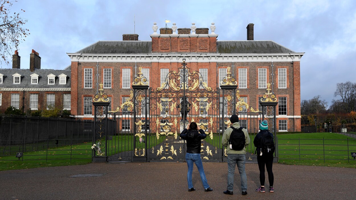 Le palais de Kensington, situé dans le coeur chic de Londres, accueillera le prince Harry et son épouse Meghan Markle. Le palais de Kensington, situé dans le coeur chic de Londres, accueillera le prince Harry et son épouse Meghan Markle.