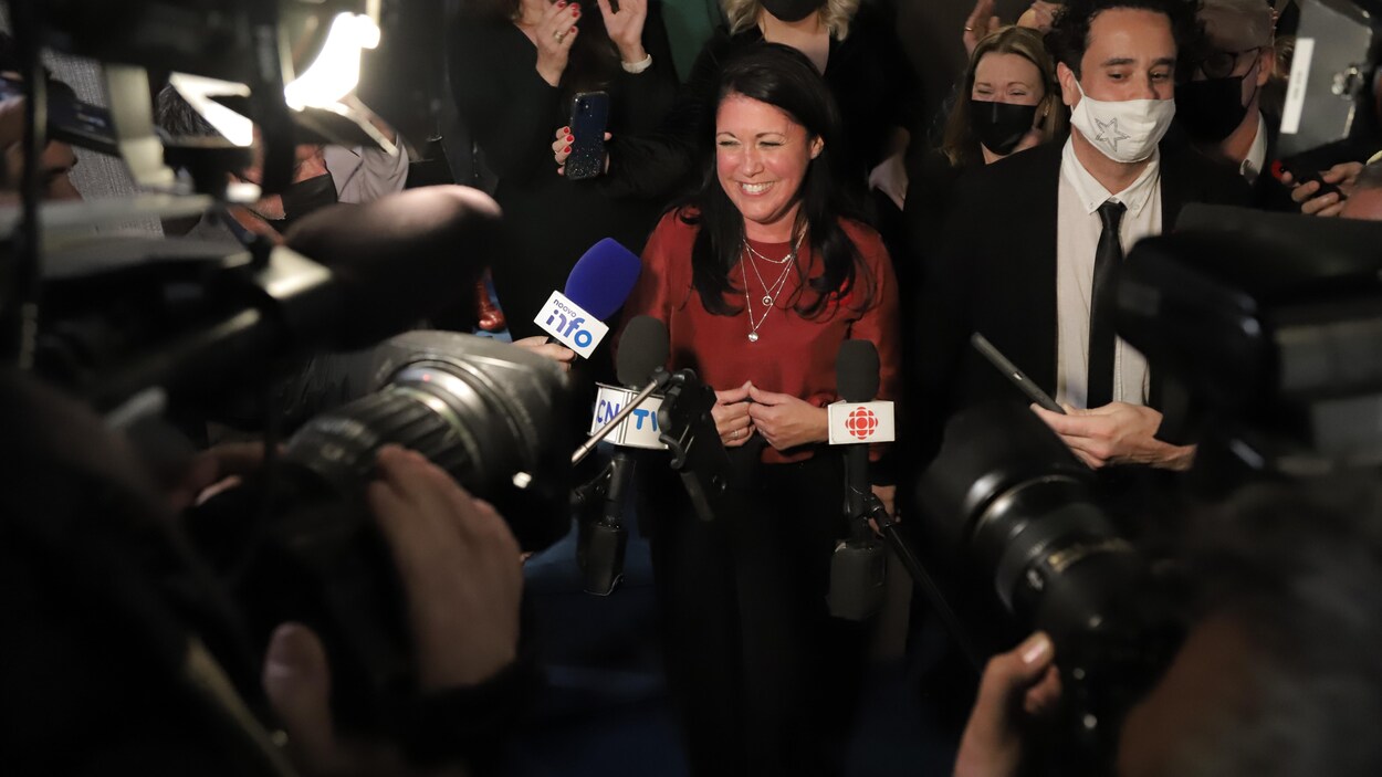 Marie-Josée Savard en entrevue après l'annonce de sa victoire.