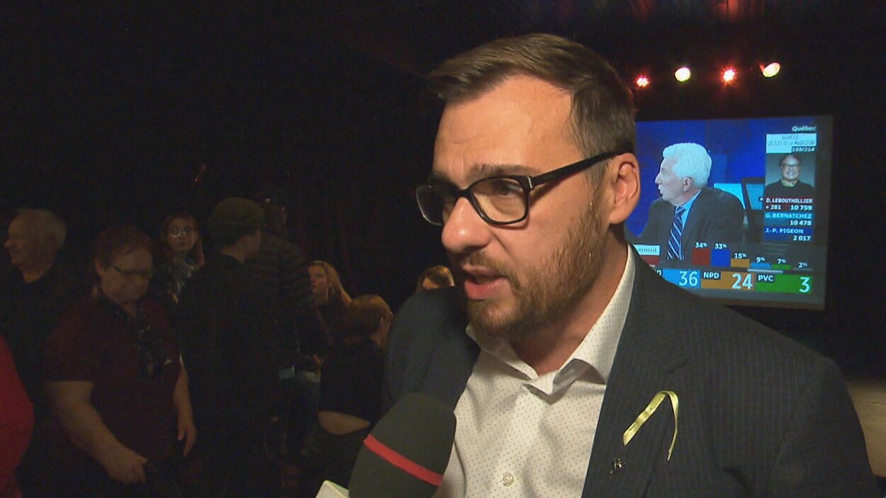 Mario Simard en entrevue.