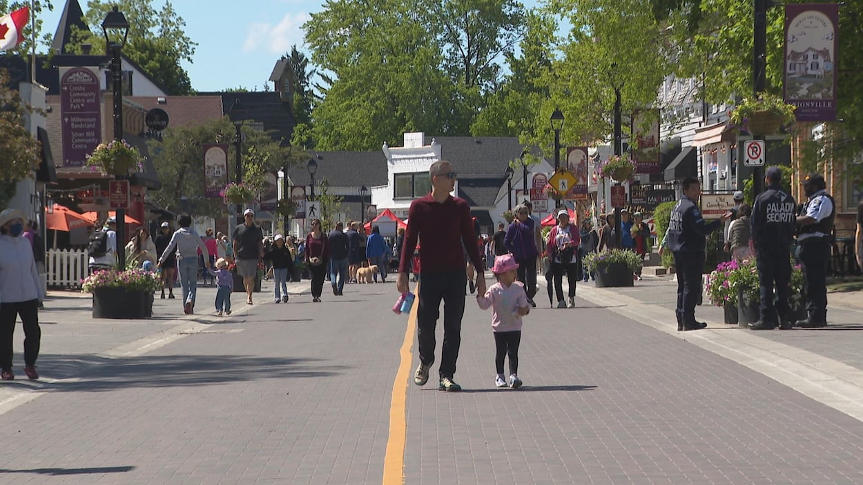 Rendre à une rue marchande son charme d’antan pour attirer touristes et commerces