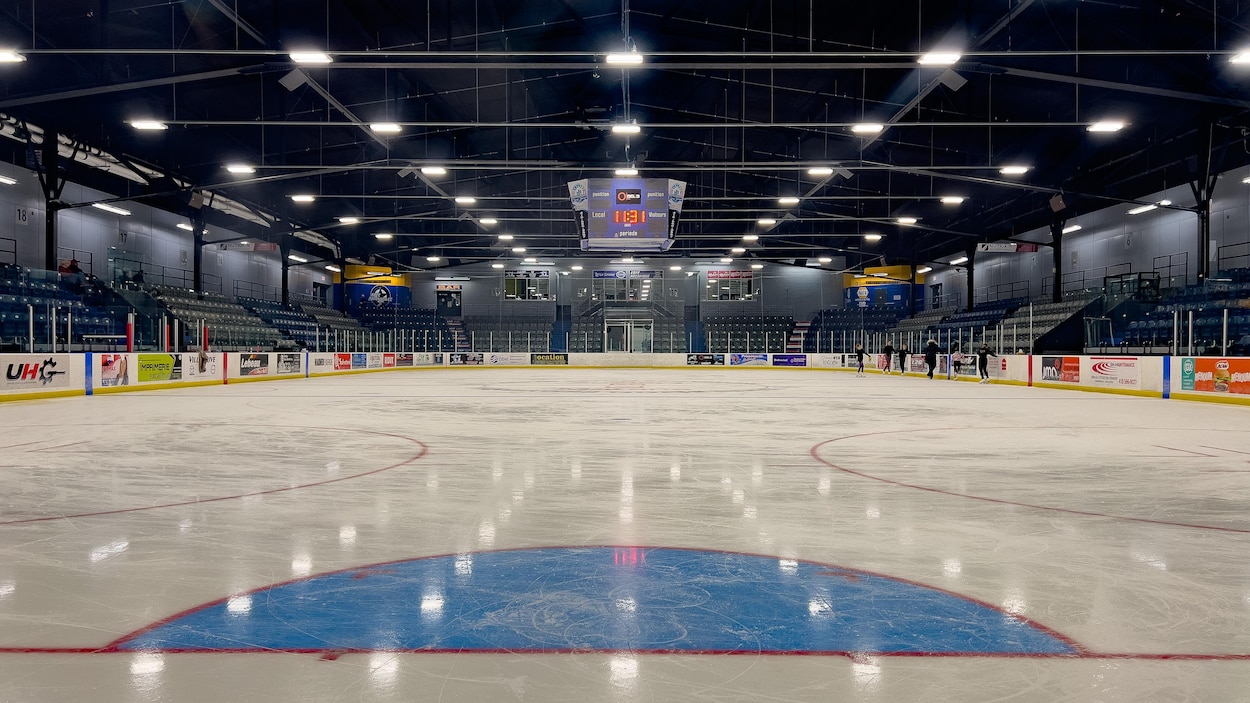 Les championnes canadiennes de hockey débarquent à Matane
