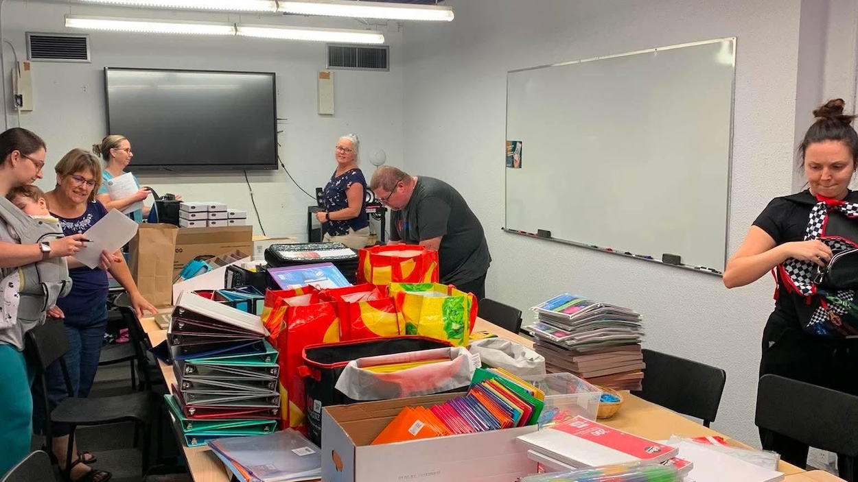 Des enfants de Rouyn-Noranda recevront 74 sacs à dos offerts par le Club Optimiste