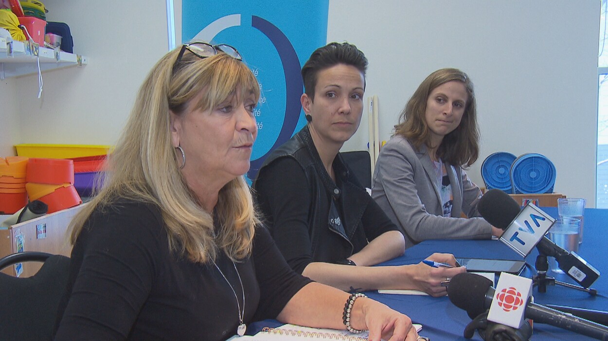 Des femmes lors d'une conférence de presse