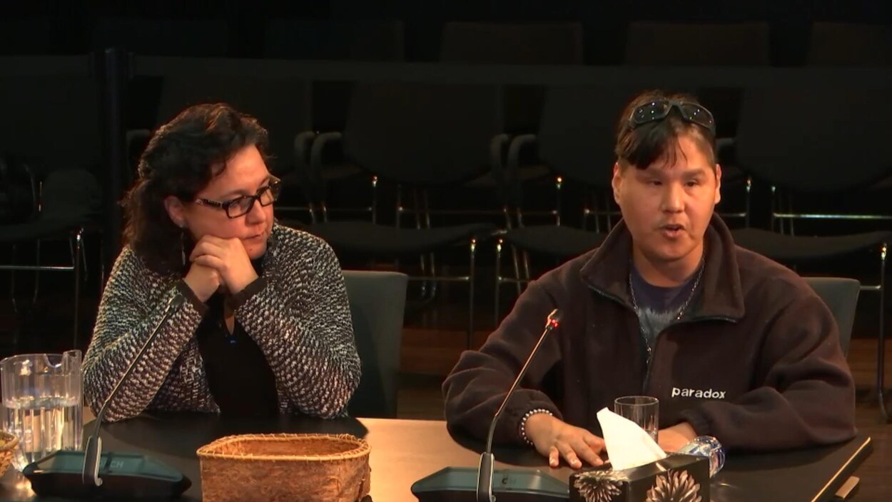Mathieu Papatie, témoin devant la commission d'enquête Écoute, réconciliation et progrès Mathieu Papatie, témoin devant la commission d'enquête Écoute, réconciliation et progrès