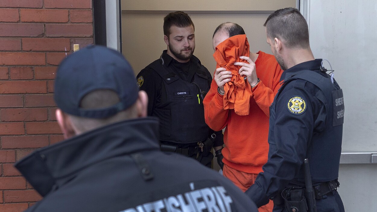Matthew Vincent Raymond a été emmené à la Cour du Banc de la Reine de Fredericton, le 13 mars 2020.