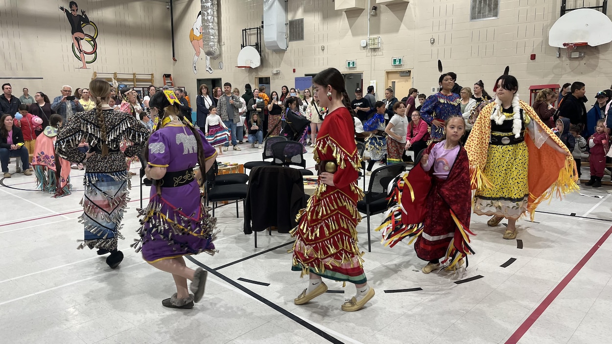 Un Mawiomi festif pour la fin des classes à Gesgapegiag