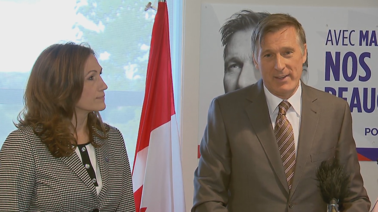 Maxime Bernier et sa directrice de campagne, Ginette Lamontagne, à l'ouverture du local électoral en Beauce.