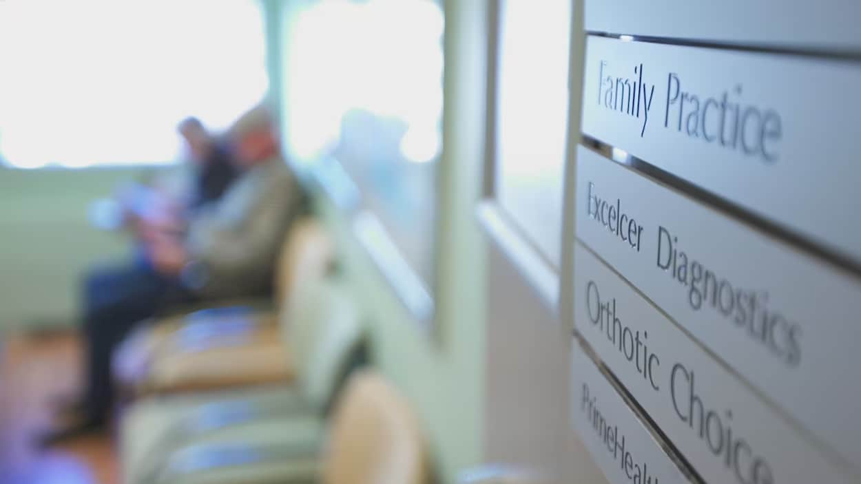 Les médecins albertains ratifient une entente de rémunération de trois ans