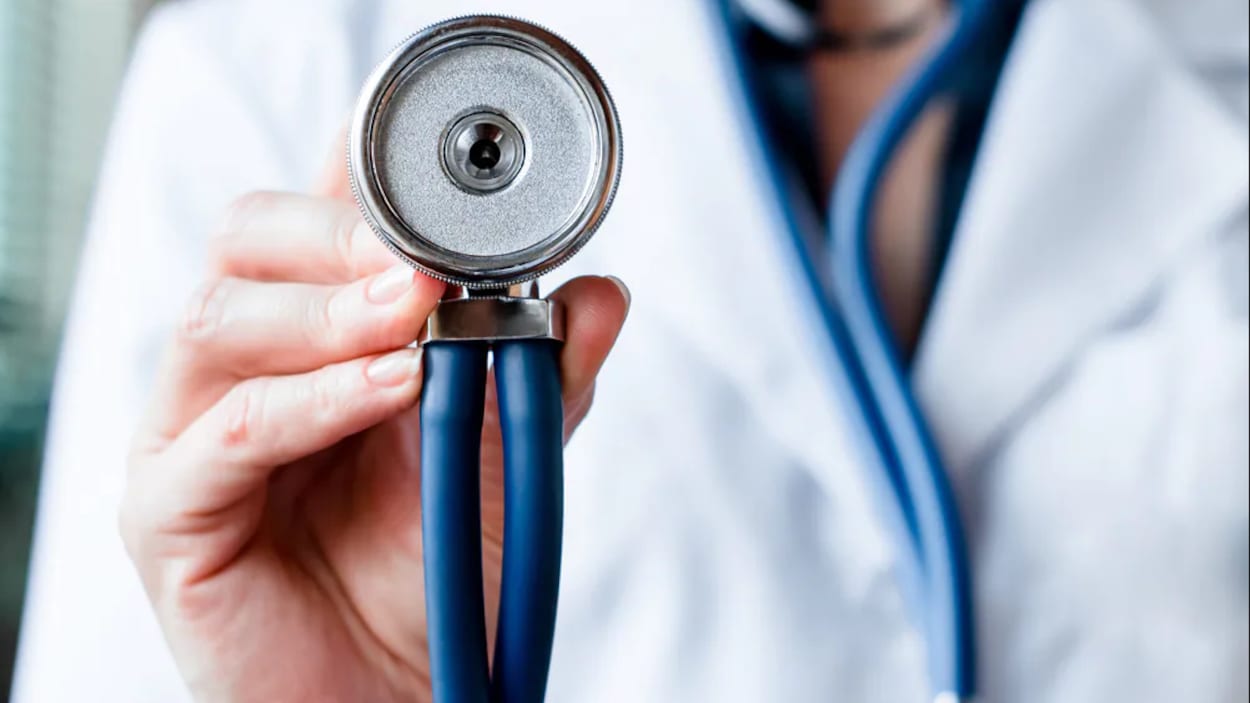 Êtes-vous en attente de voir un médecin spécialiste?