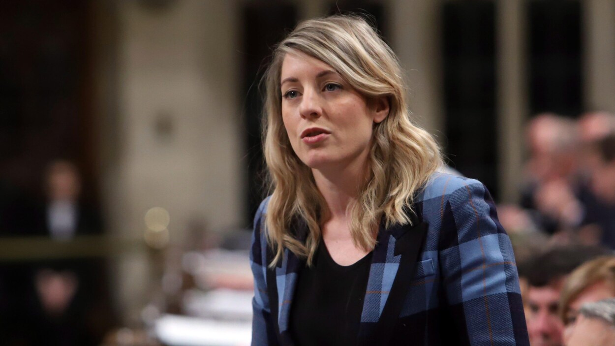 La ministre du Patrimoine Mélanie Joly aux Communes La ministre du Patrimoine Mélanie Joly aux Communes