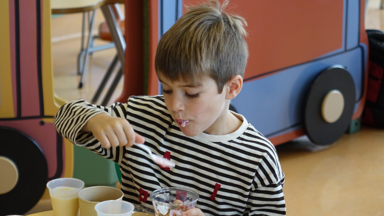 L’Hôpital pour enfants de l’Alberta modifie son approche à la nourriture