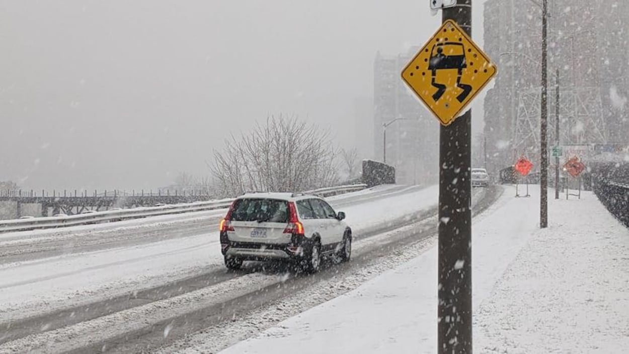 La neige compliquera le retour à la maison dans le Grand Montréal