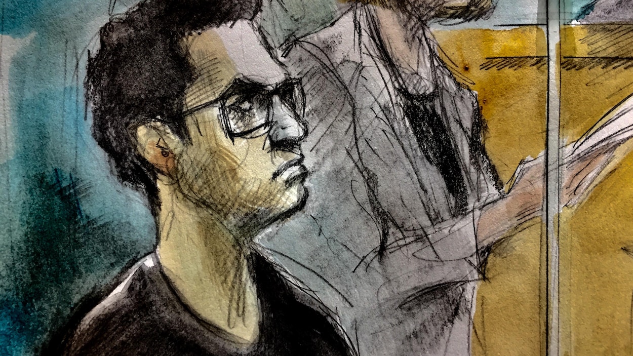 Un homme et une femme devant le tribunal.
