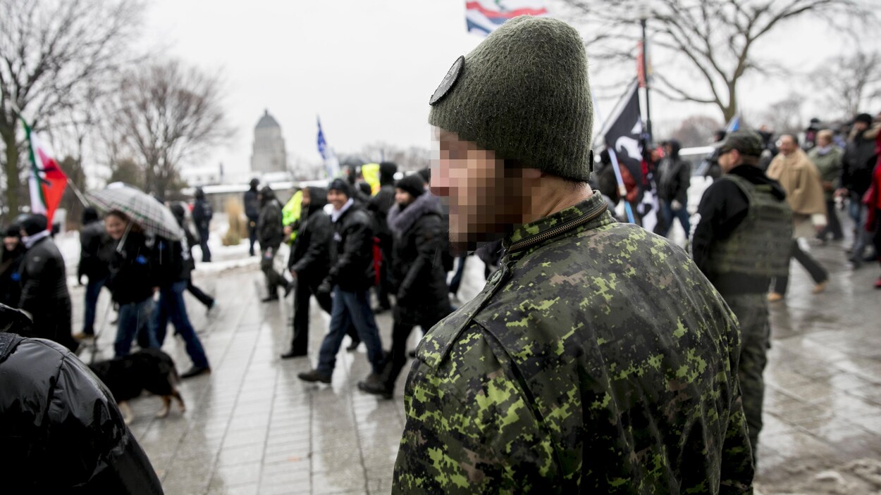 Un manifestant lors d'un rassemblement de La Meute à Québec.