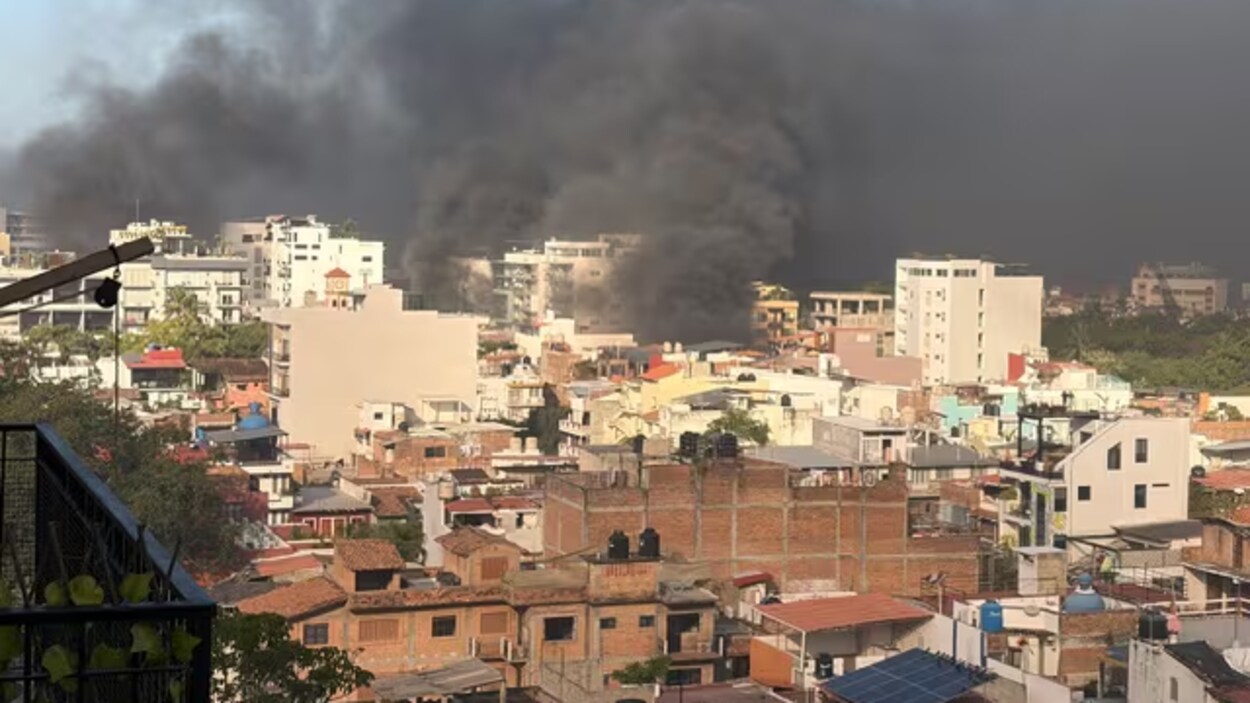 Puerto Vallarta sous tension : des Saskatchewanais piégés par la violence au Mexique
