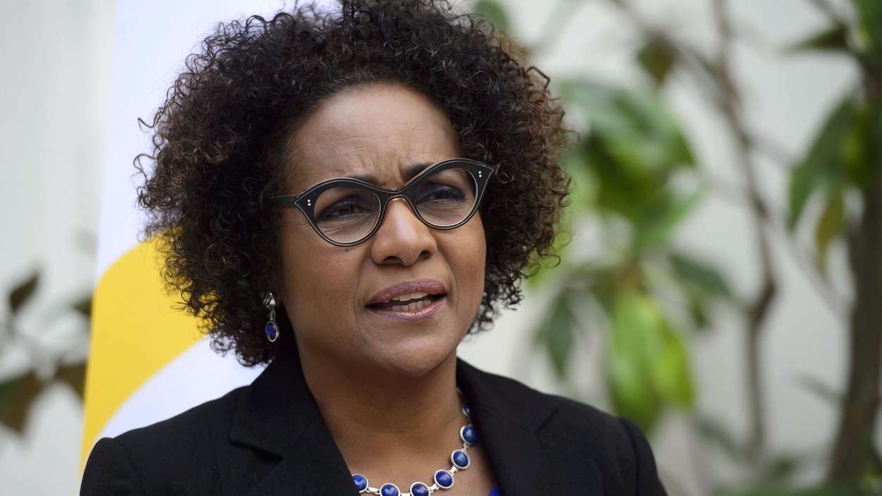 Un photo de Michaelle Jean lors de la visite du premier ministre Justin Trudeau aux bureaux de l'Organisation internationale de la Francophonie.