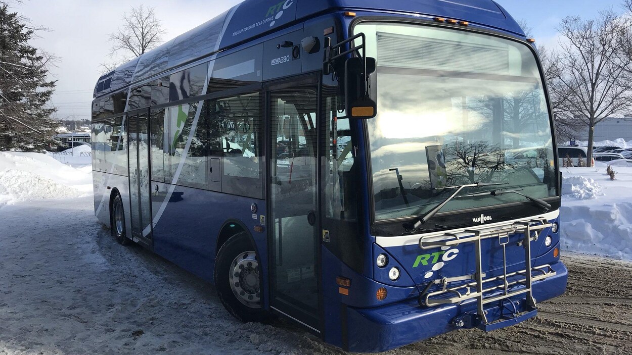 Le midibus du RTC en hiver