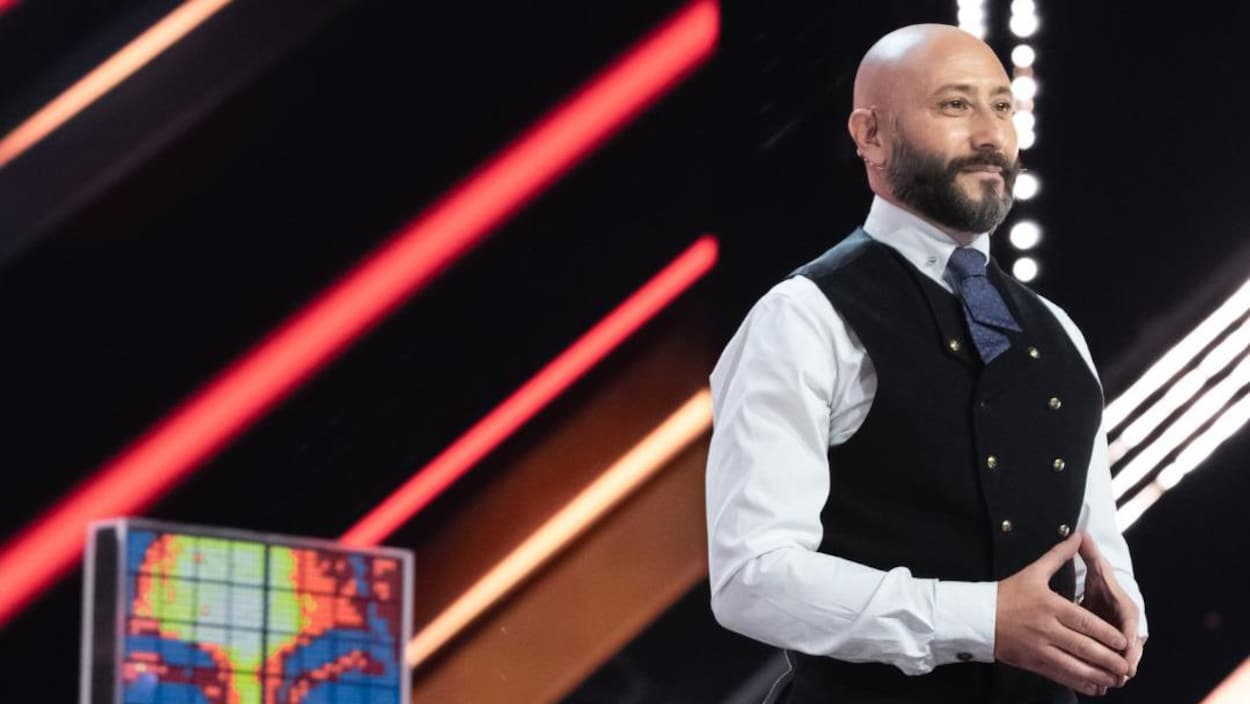Entre magie et cubes Rubik, le Franco-Ontarien Mikael Taieb épate Canada’s Got Talent