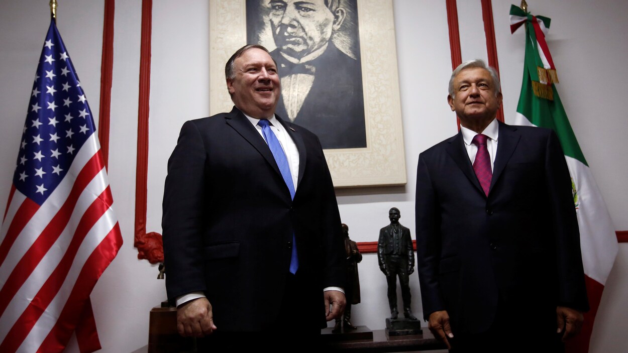 Le secrétaire d'État américain, Mike Pompeo, a rencontré le président élu mexicain, Andres Manuel Lopez Obrador, à Mexico. Le secrétaire d'État américain, Mike Pompeo, a rencontré le président élu mexicain, Andres Manuel Lopez Obrador, à Mexico.