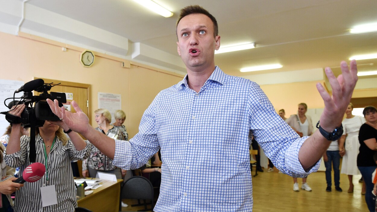 Le militant de l'opposition russe Alexei Navalny après avoir voté dans un bureau de vote lors des élections à la Douma de Moscou, le 8 septembre 2019.