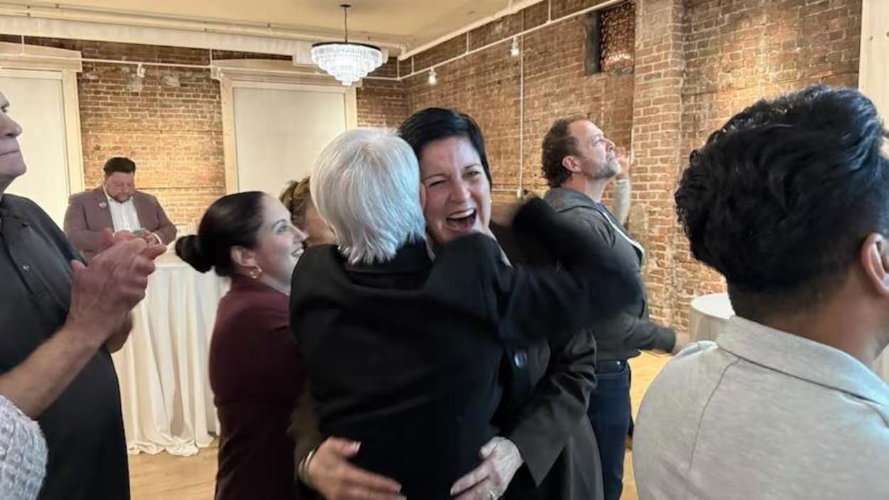 Résultats finaux : Moe Comuzzi est la nouvelle mairesse élue de Thunder Bay