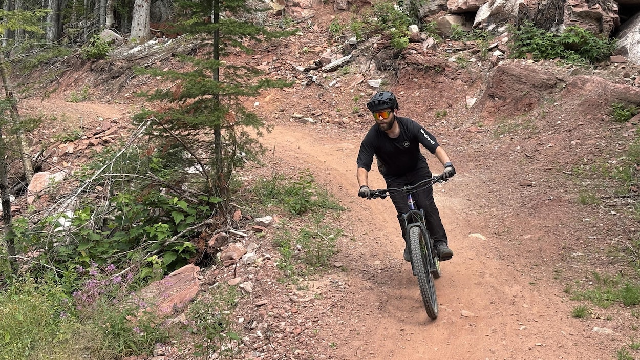 Ça roule aux centres de vélo de montagne du Bas-Saint-Laurent