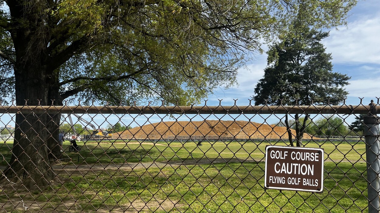 Un club de golf bâti à même les débris de l’aile est de la Maison-Blanche